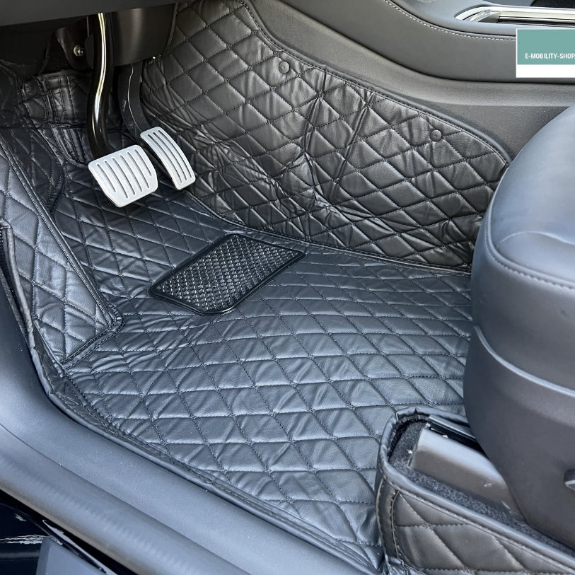 Custom floor mats for Tesla Model 3 / Y