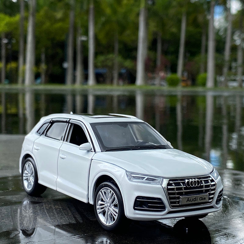 1:32 scale Audi Q5 miniature 