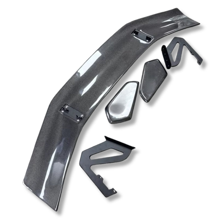 Porsche GT4 RS spoiler
