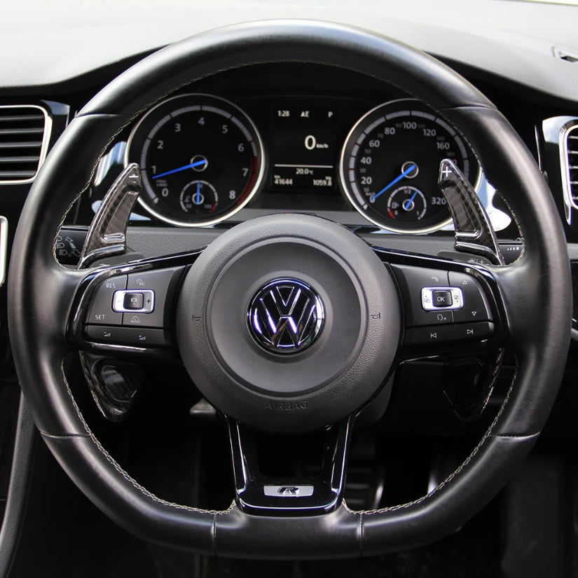 Schaltwippen aus Kohlefaser für das Lenkrad des VW Golf 7 / GTI / R 